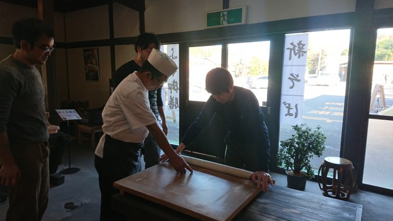 年の瀬に蕎麦打ちを・・・イメージ